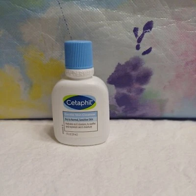 Limpiador de piel suave Cetaphil seca a normal, piel sensible tamaño mini, 1 oz. Foto 1 de 2