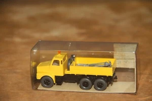 Wiking HO Volvo Tow Truck Yellow Plastic Assembled NOS - Picture 1 of 2