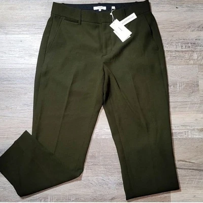 Pantalón corto Vince frente plano en verde org $295 Foto 1 de 4