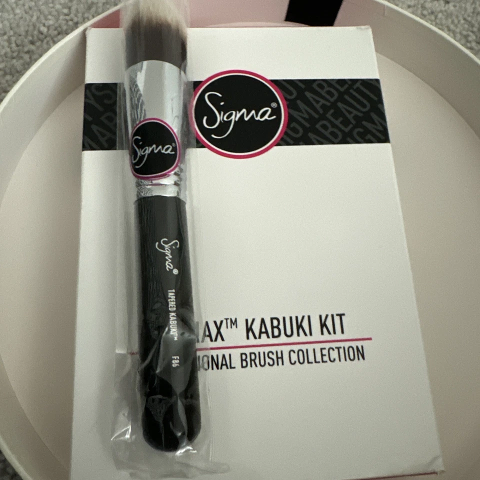 Tapered  Kabuki Brush - F86 by SIGMA  - 1 Pc Brush Authentic NWOB part of a Set - Image 1 of 1