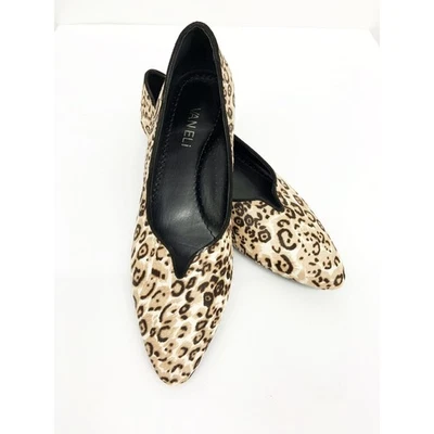 Zapatos planos de pelo de vaca Vaneli para mujer con estampado animal talla 8 Foto 1 de 4