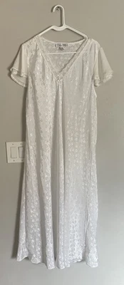 Camisón largo de satén vintage Oscar de la Renta talla L detalles de flores iridiscentes Foto 1 de 4