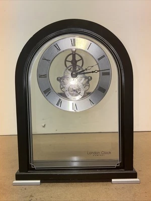 London Clock Company Arco Superior Esqueleto Abrigo Reloj Negro Con Movimiento Plateado Foto 1 de 4