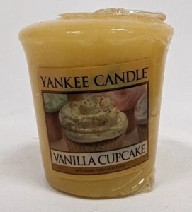 Yankee Candle Vanilla Cupcake Votive New Unburned - Picture 1 of 2
