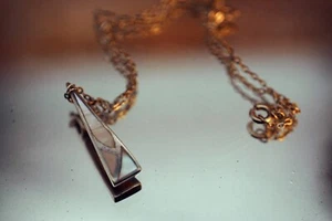 Sterling Silver 925 Pendant Necklace Mother of Pearl Effect Stone 4.20g - Picture 1 of 8