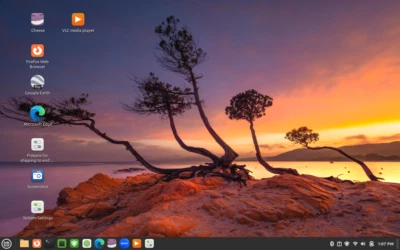 Apple A1342 MacBook Laptop 500GB SSD 5GB RAM 2.40GHZ Space Vinyl C Linux 22.1 - Image 1 of 4