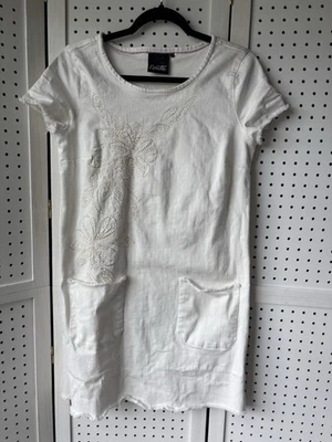 Vestido Denim Floral Bordado Nanette Lepore Marfil Crema Bolsillos Dobladillo Crudo Talla S Foto 1 de 4