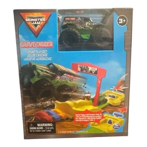 Monster Jam Stunt Playset Featuring Grave Digger - Picture 1 of 4