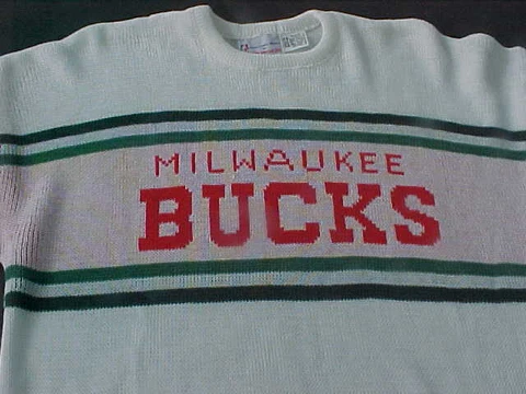 NWT CLIFF ENGLE MILWAUKEE BUCKS BRAND SWEATER NBA SIZE MEDIUM SLIM FIT Cover