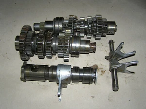 KAWASAKI Z 550A Getriebe  gearbox - Bild 1 von 4