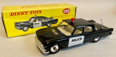 Dinky Toys No.258 U.S.A. Police Car (Ford Fairlane) 1962 Foto 1 de 4