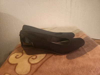 Anne Klein iflex Womens sz 8M Black Slip On Wedge Pumps Heels Shoes  #52 - Image 1 of 4