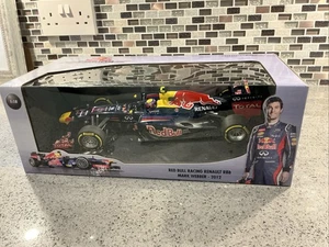 Minichamps 1.18 Mark Webber 2012 Redbull Racing Car F1 Formula One  - Picture 1 of 20