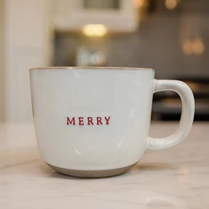 Hearth & Hand By Magnolia MERRY Christmas Steingut Kaffeebecher Kollektion 2020 - Bild 1 von 4