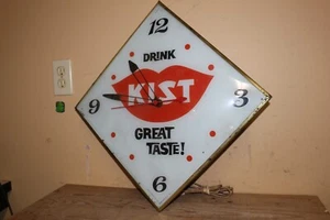 Original Vintage 1960's KIST Soda Pop 22" Lighted Pam Electric Clock Sign WORKS - Imagen 1 de 12