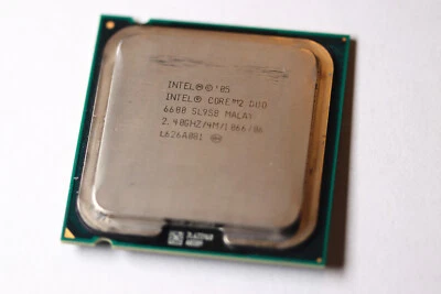 Retro CPU, Intel Core 2 Duo 2.40 GHz Processor CPU, 4MB/1066MHz/SL9S8/LGA775 - Image 1 of 2