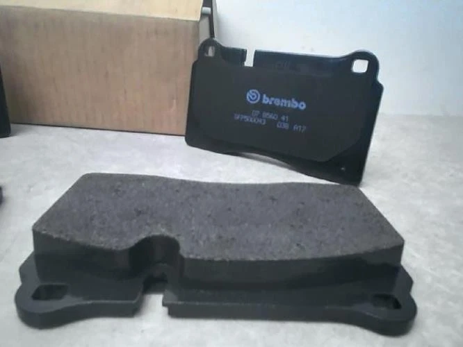 Plaquettes de frein avant LAND ROVER RANGE ROVER 1 SPORT PHASE 1 SFP500070 - Photo 1/4