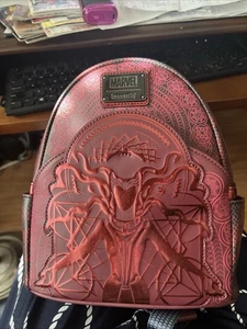 Mini Mochila Disney Marvel 2025 Wandavision Bruja Escarlata Loungefly Nueva con Etiquetas - Imagen 1 de 4