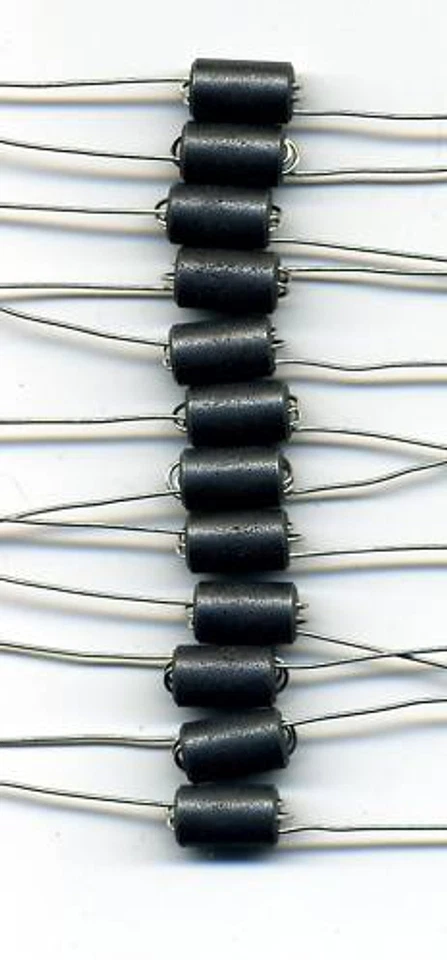 Set Aus 12 Drosseln Von Aufprall- 10 Μh VK200 - Image 1 of 1