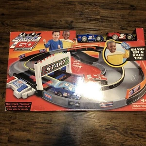 Fisher Price Shake N Go Speedway 2005 Preschool 3+ NEW - Picture 1 of 12