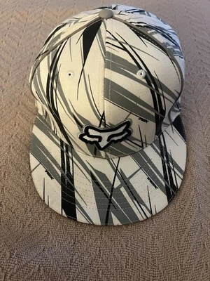 Sombreros ajustados de ala plana con patrón cepillado Fox Racing - Talla L/XL Foto 1 de 4