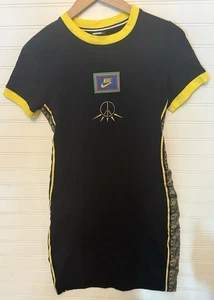 Nike Tight Fit Bodycon Kurzarm Kleid Gr. M Neu ohne Etikett - Bild 1 von 8