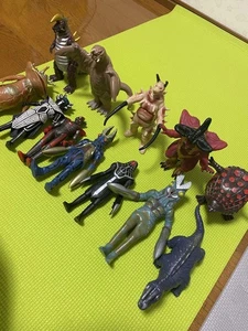 Lote de figuras de vinilo suave Ultraman Kaiju colección de monstruos de Japón juguete Tokusatsu D988 - Imagen 1 de 8