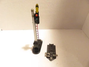 MTH TRAINS - OPERATING SEMAPORE SIGNAL W/ACTIVATOR- 0/027- EXC. - M54A - Picture 1 of 3