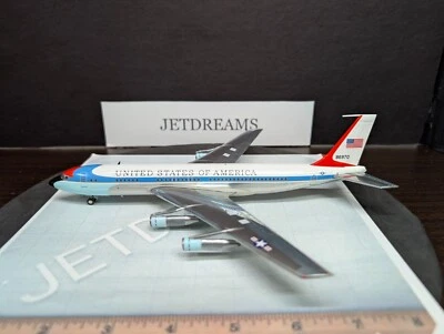 1/200 UNITED STATES OF AMERICA / US AIR FORCE BOEING 707-100 86970 INFLIGHT 200 - Image 1 of 4