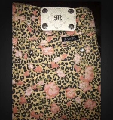 Pantalones Cortos Miss Me Crema Multi Flor Leopardo Manchas JP6182H Talla 25, 26, 27 o 28 $89 Foto 1 de 4
