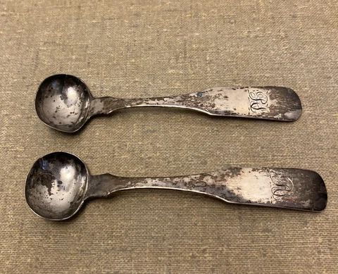 2 Antique S KIRK & SON 3 5/8" Small Ladles Salt Spoons Silver Marked 10.15 AS IS Cover