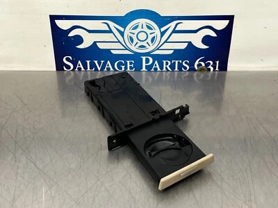 BMW 335i 2009 tablero pop out portavasos - lado derecho - 7127461 - E92 E93 - 90 k Foto 1 de 4