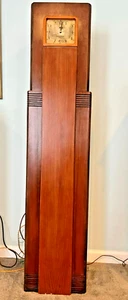 BEAUTIFUL RESTORED ART DECO WESTINGHOUSE WR8 "COLUMNAIRE” CLOCK RADIO - Picture 1 of 5