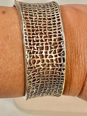 Silpada 纯银编织网眼现代主义袖口手链 6.75-7 英寸 — 第 1/4 张图片