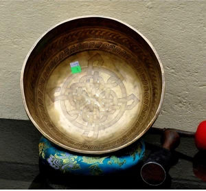 Endless Knot Carved Singing bowl-13 inches Diameter-Handmade-7 chakra Balance - Picture 1 of 5