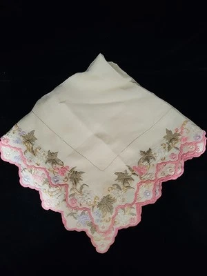 Pañuelo bordado seda vintage 15"×15" Foto 1 de 4