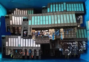 Siemens Set 6ES7 151-3BA23-0AB0 + différents modules - Photo 1 sur 12