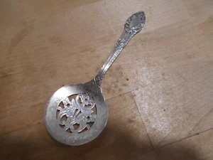 Community 1938 RENDEZVOUS Pattern Bonbon or Nut Server Oneida 7185 - Picture 1 of 3
