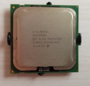  CPU Intel Pentium 4; 541, SL9C6; 3,2 GHz / 1M / 800 / 04A; 7646A782 - Bild 1 von 2
