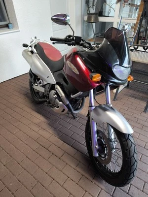 Suzuki XF 650 Freewind. - Bild 1 von 4