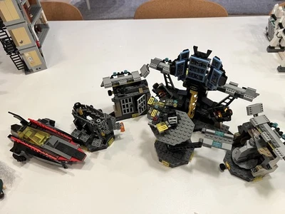 Lego Batman Movie Bat Cave:with instructions - Image 1 of 2