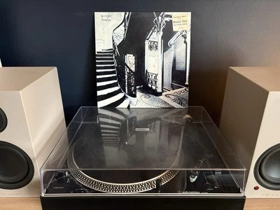 Mazzy Star She Hangs Brightly UK 1990 1st Issue Vinyl LP & Press Release NM/NM - Image 1 of 4