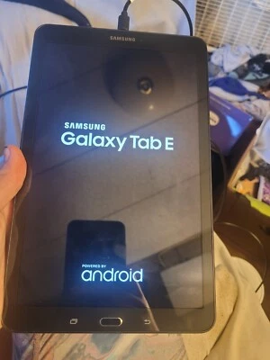 Samsung Galaxy Tab E Lite SM-T113 8 GB, Wi-Fi, 7 pulgadas - negro Foto 1 de 3