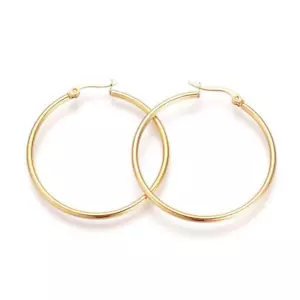 1 PAIRE CREOLES DORE 50mm BOUCLES D'OREILLES ACIER INOXYDABLE HYPOALLERGENIQUE - Imagen 1 de 3
