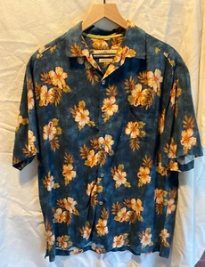 TOMMY BAHAMA Men’s Hibiscus Hues Tropical Floral Silk Hawaiian Shirt Blue M - Bild 1 von 3