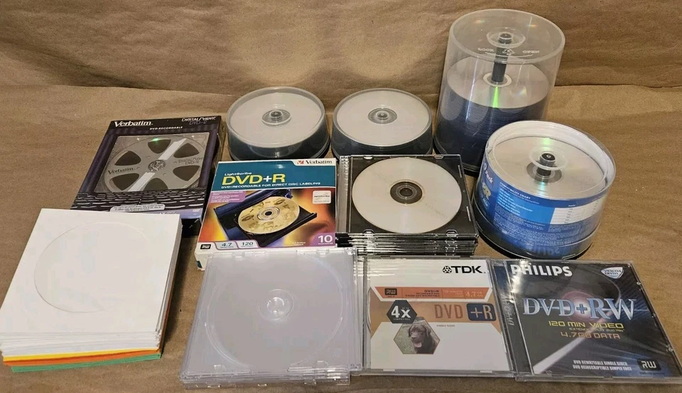 Huge Burnable Blank Disc Lot Bundle DVD-R DVD+R DVD+RW 4.7 GB 120 Minutes 4X-8X  - Image 1 of 3