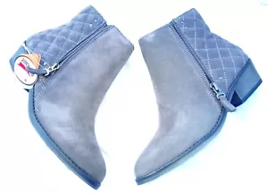 White Mountain Womens Jodi Grey Suede Quilted Ankle Boots Sz 7M NIB Scotchguard - Picture 1 of 11