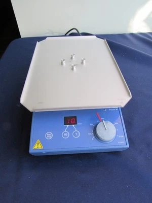 IKA MTS 2/4 D S1 Orbital Shaker Very good condition and guaranteed - Image 1 of 4