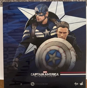 Hot Toys MMS243 Captain America Winter Soldier: Stealth STRIKE Steve Rogers Set - Picture 1 of 8