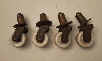 4 антикварных фарфоровых колеса 1,25 дюйма  - Изображение 1 из 4